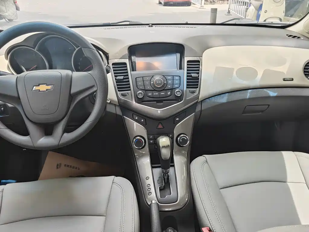Chevrolet Cruze — миниатюра 10