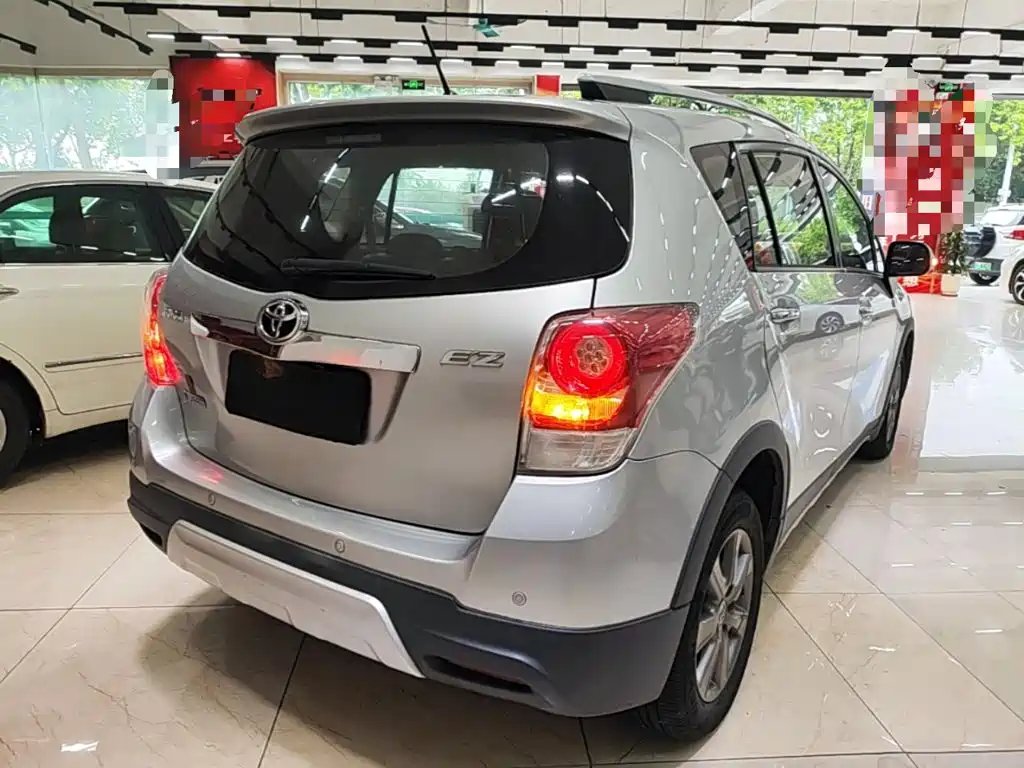 Toyota Verso — миниатюра 7