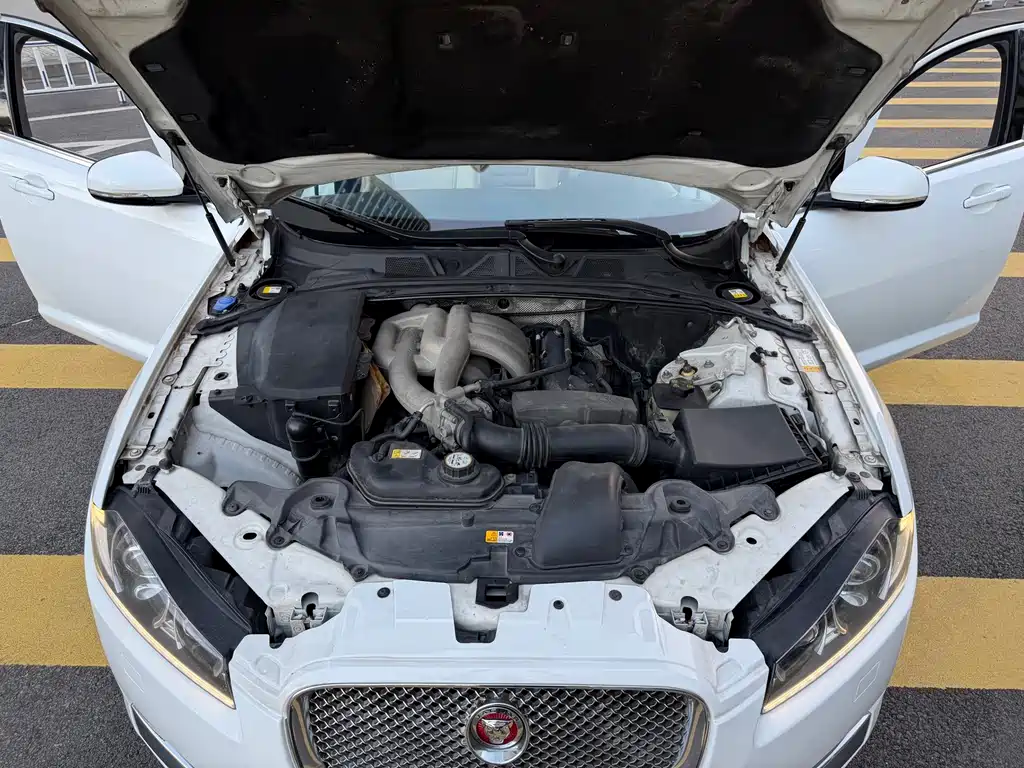Jaguar XF — миниатюра 17