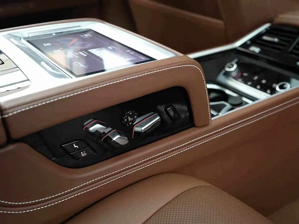BMW 7 Series — миниатюра 20