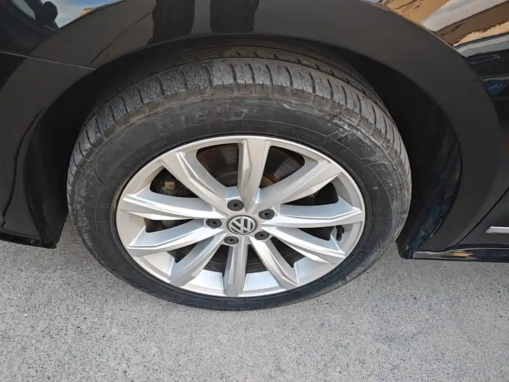 Volkswagen Passat — миниатюра 23