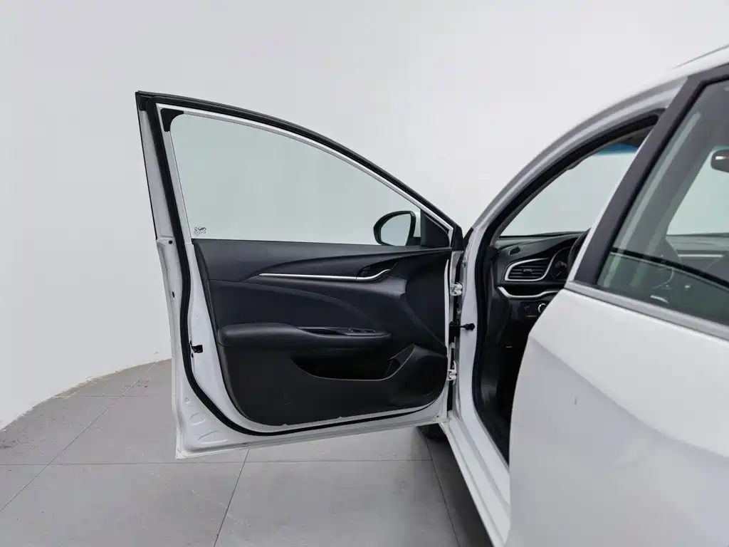Buick Excelle — миниатюра 8
