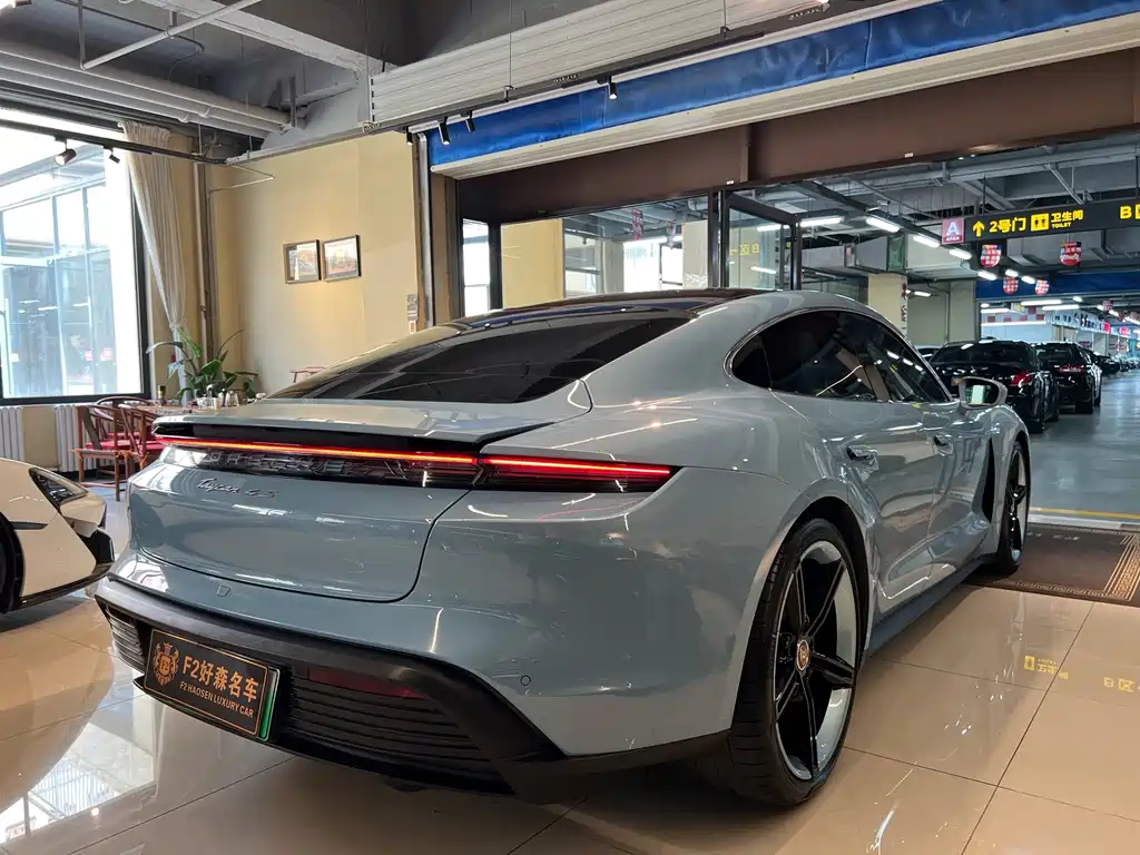 Porsche Taycan — миниатюра 39