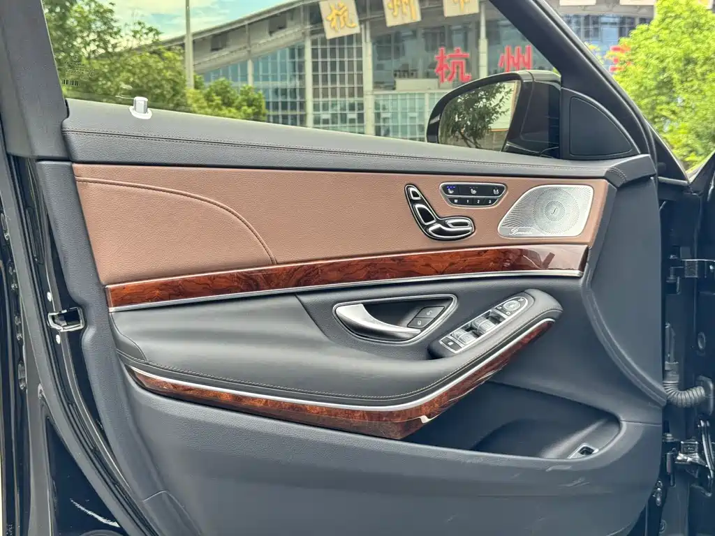 Mercedes-Benz S-Class AMG — миниатюра 6