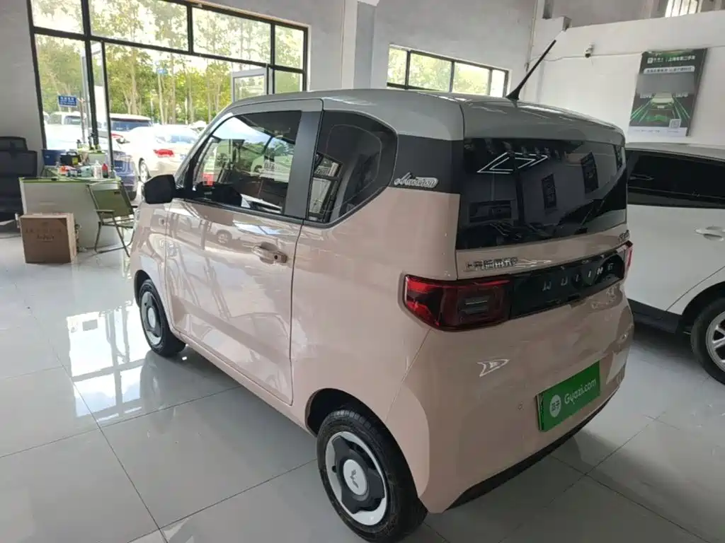 Wuling MINIEV — миниатюра 5
