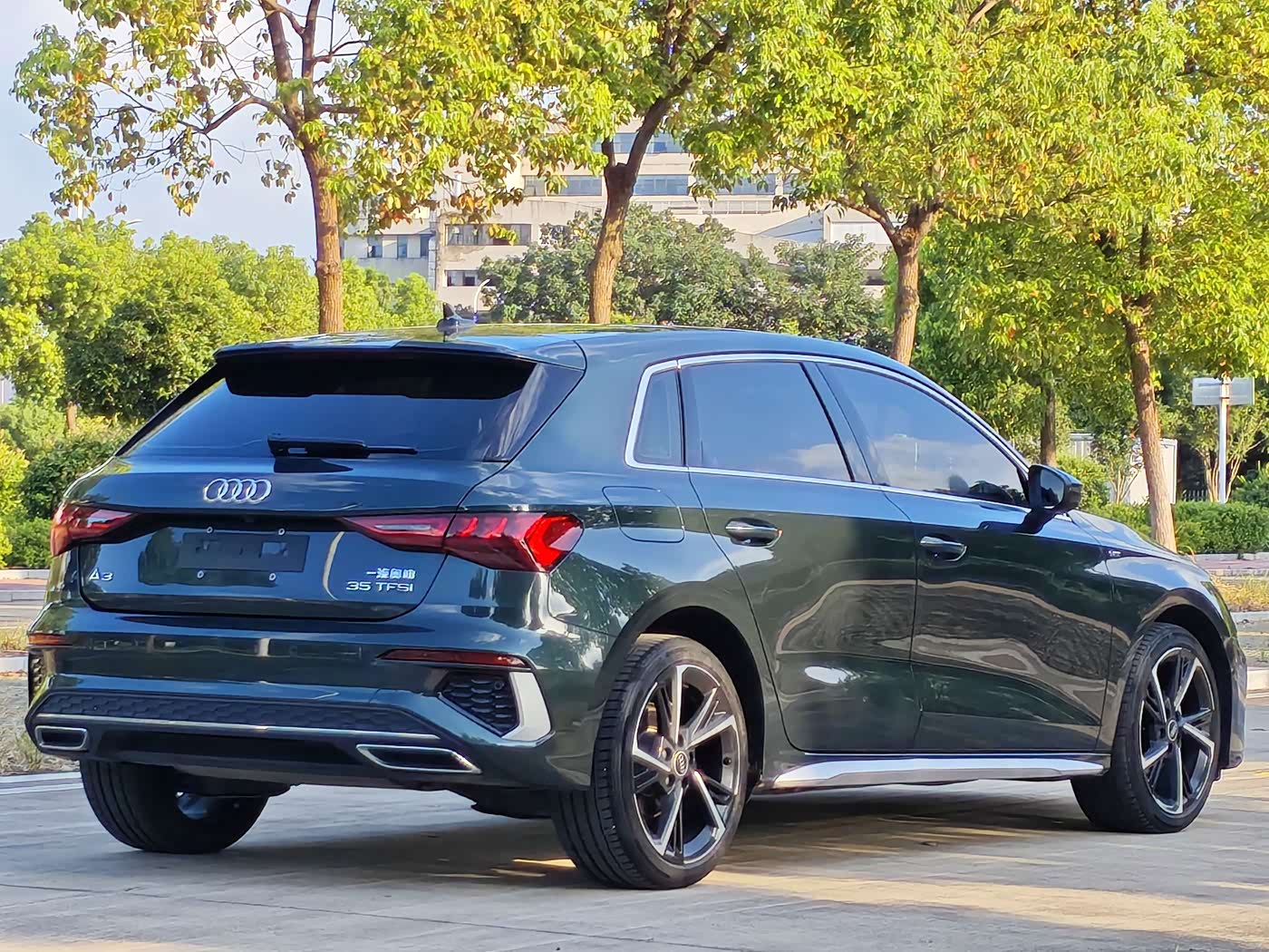 Audi A3 1.4 л 2022 г. Зелёный, пробег 24900 км