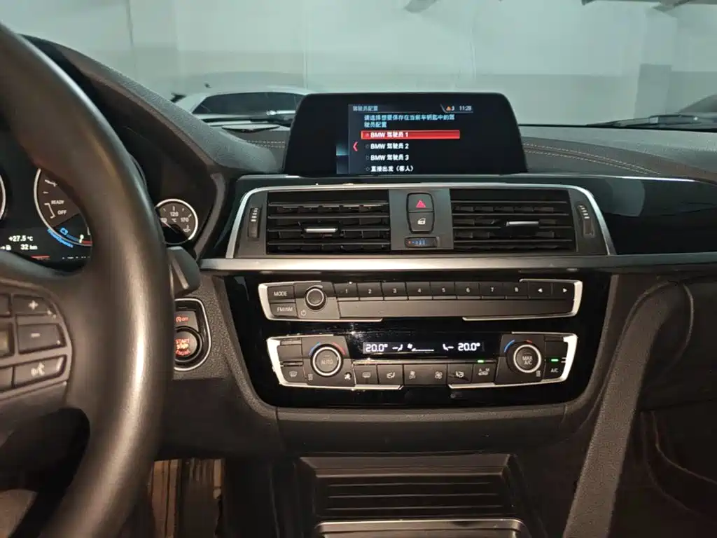 BMW 3 Series — миниатюра 18