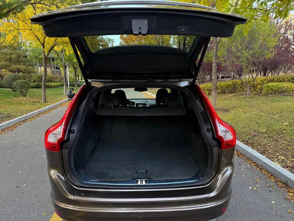 Volvo XC60 — миниатюра 26