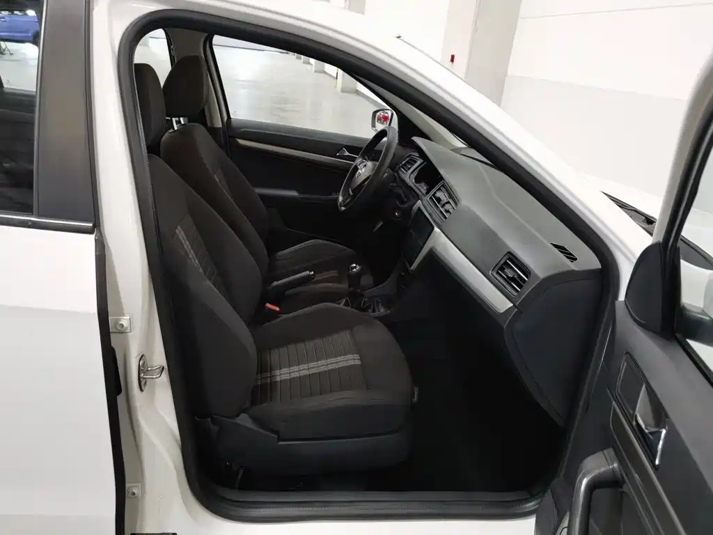 Volkswagen Lavida — миниатюра 23