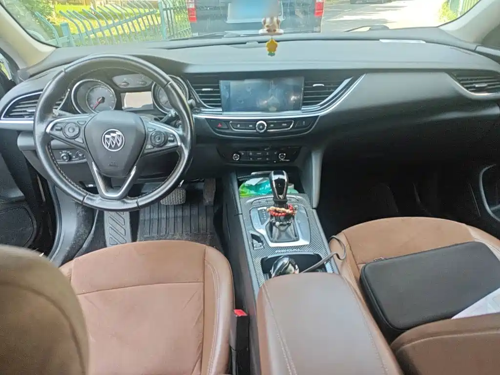 Buick Regal — миниатюра 10