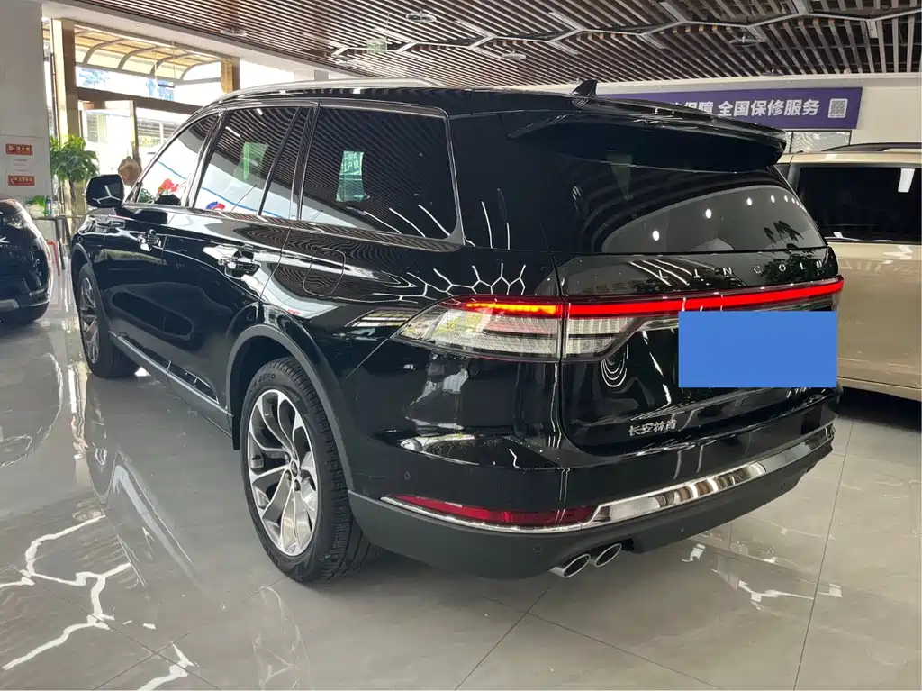 Lincoln Aviator — миниатюра 3