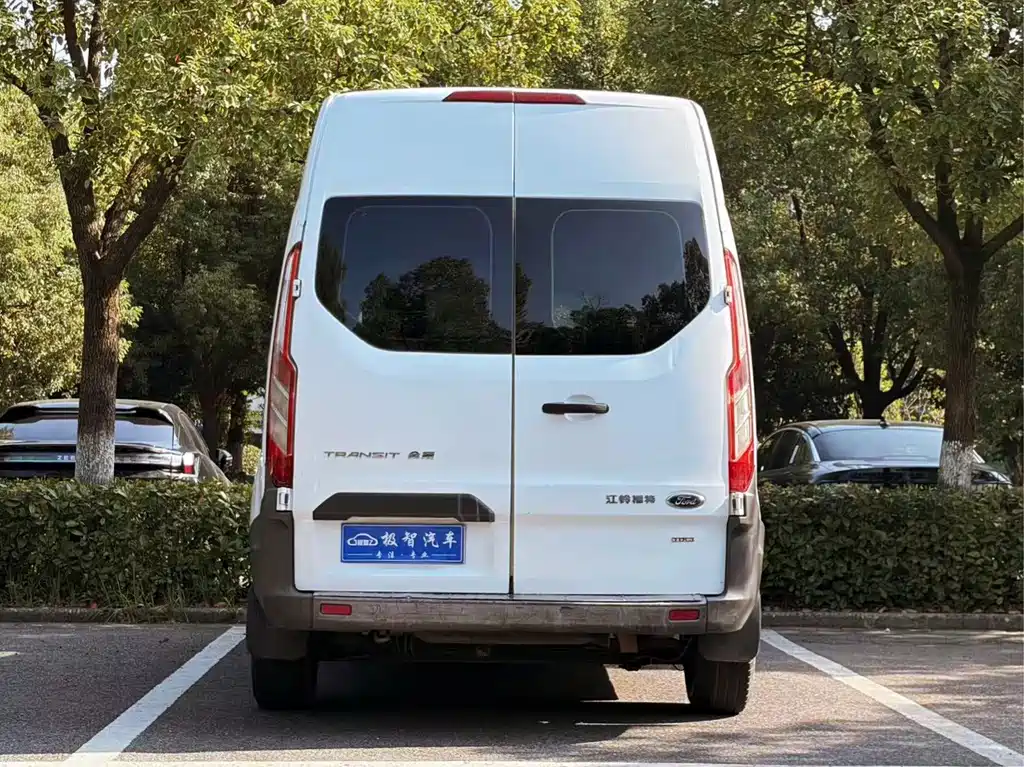 Ford Transit — миниатюра 6