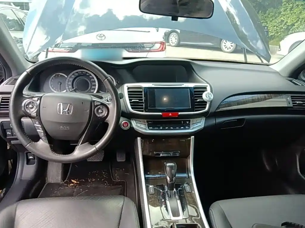 Honda Accord — миниатюра 14