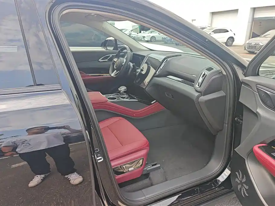 Hongqi HS3 PHEV 2024 115km