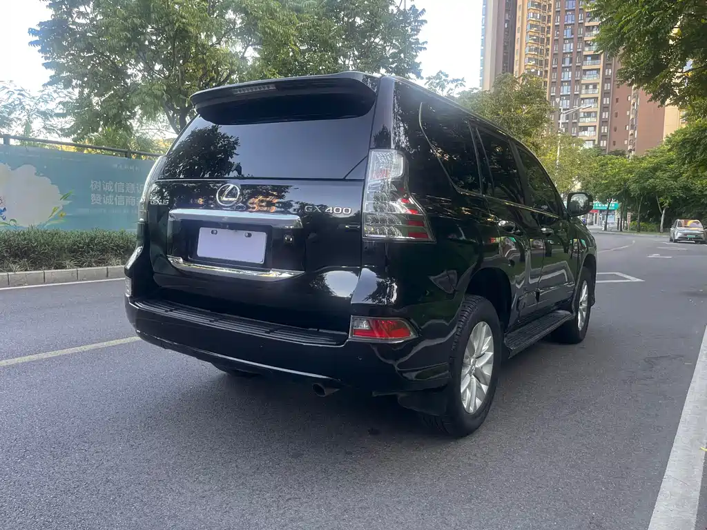Lexus GX — миниатюра 4