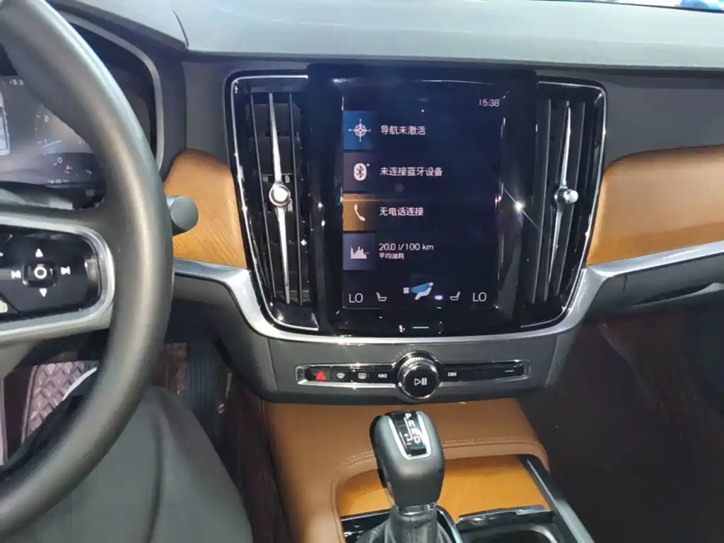 Volvo S90 — миниатюра 13