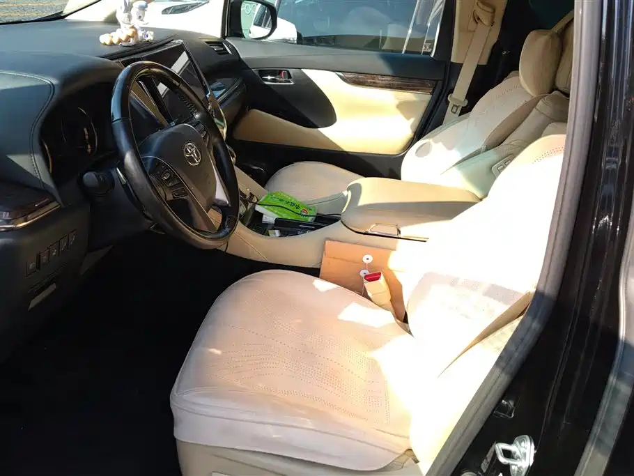 Toyota Vellfire 2021 2.5L HV