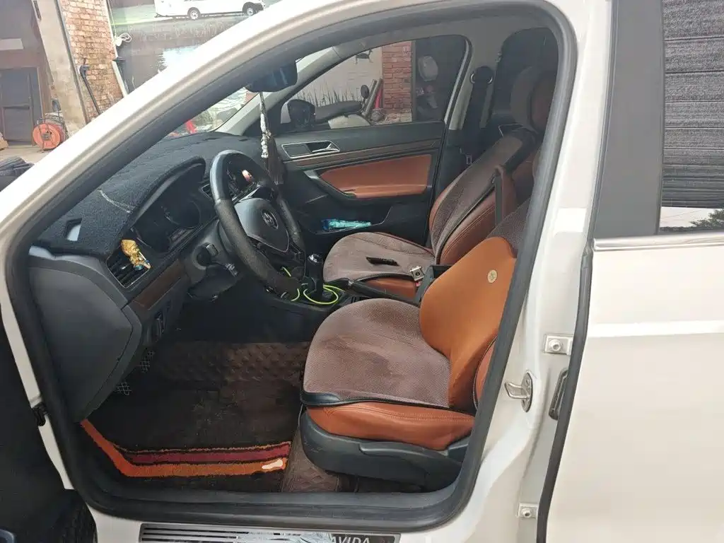 Volkswagen Lavida — миниатюра 8