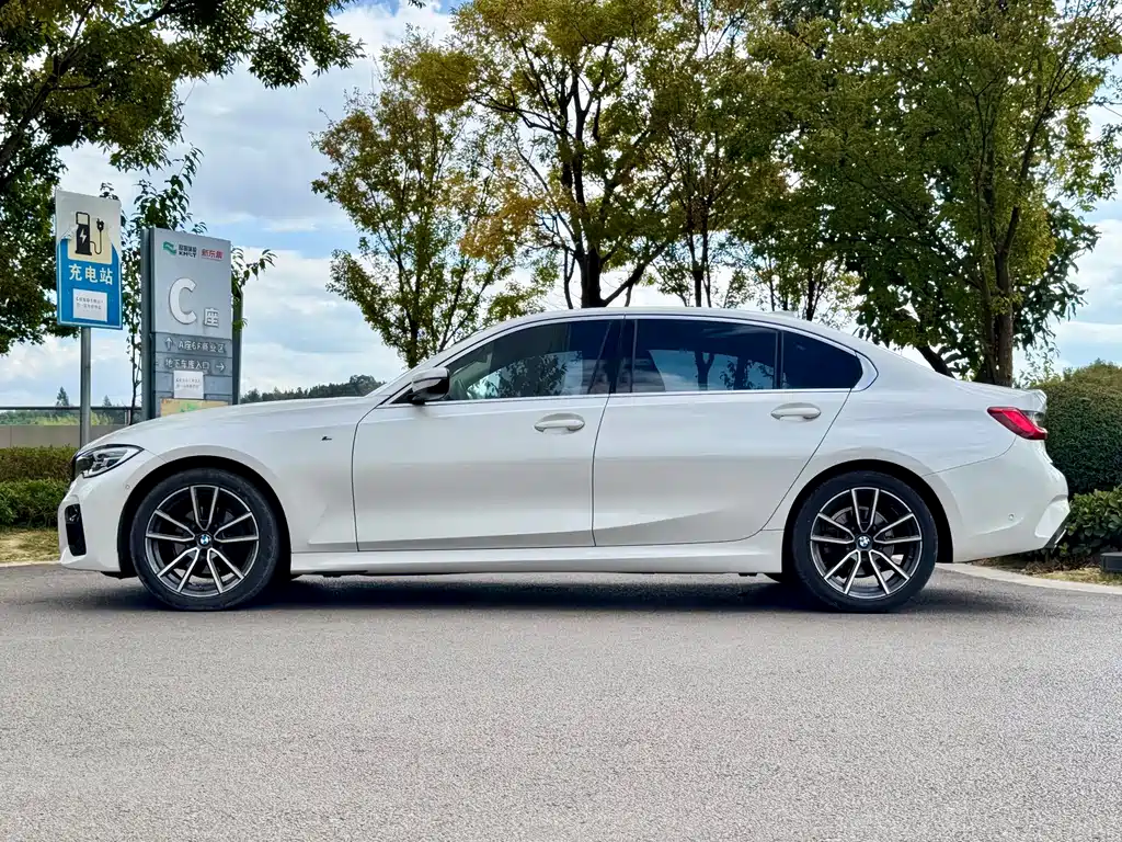 BMW 3 Series — миниатюра 10