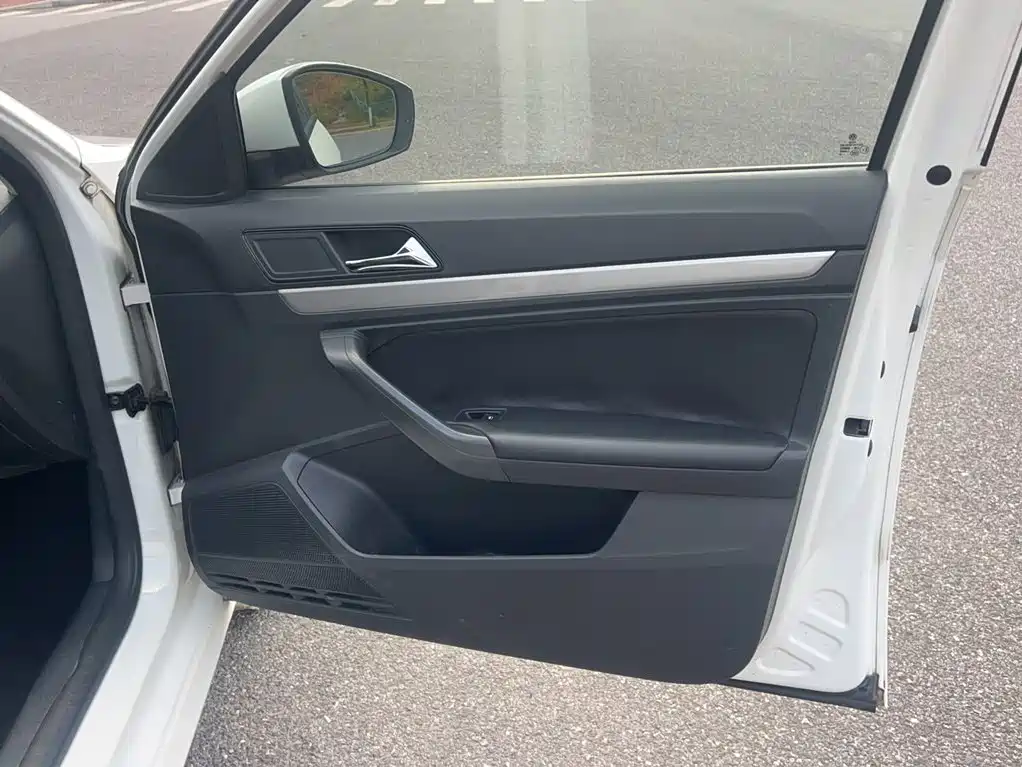 Volkswagen Lavida — миниатюра 16