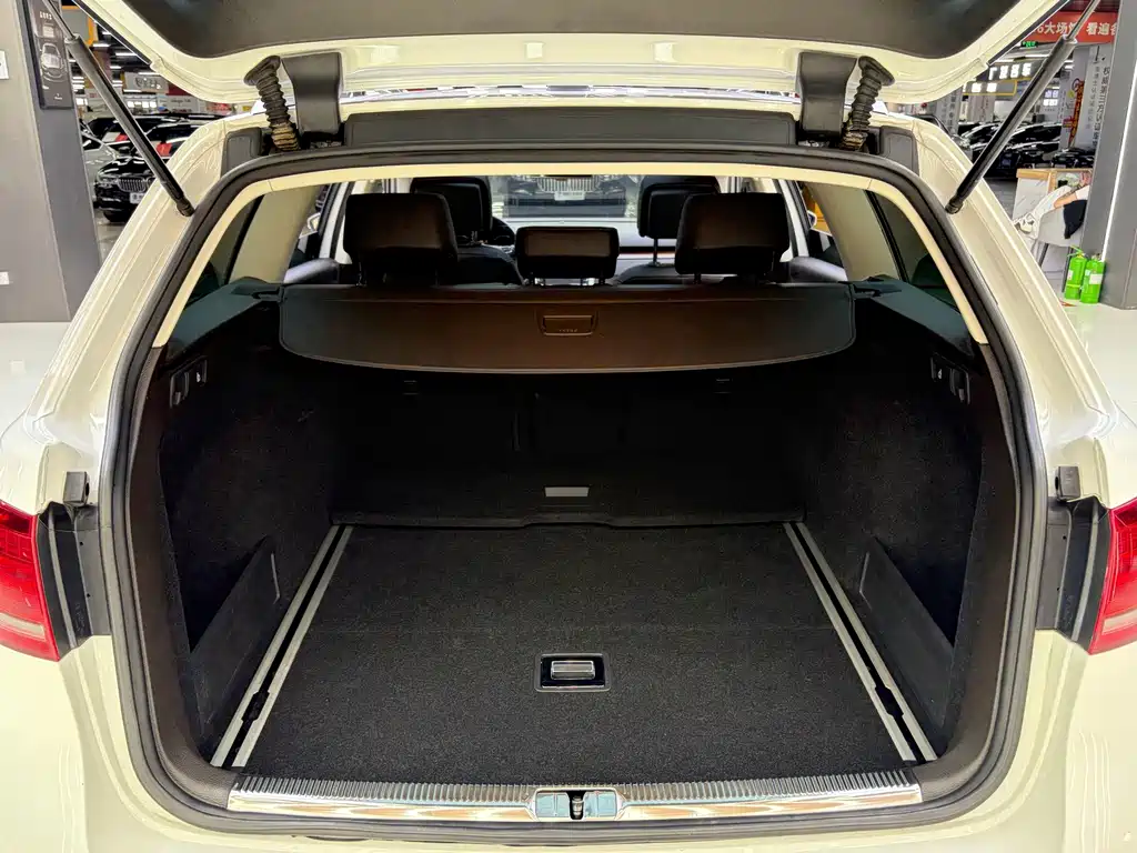 Volkswagen Magotan (Import) — миниатюра 18