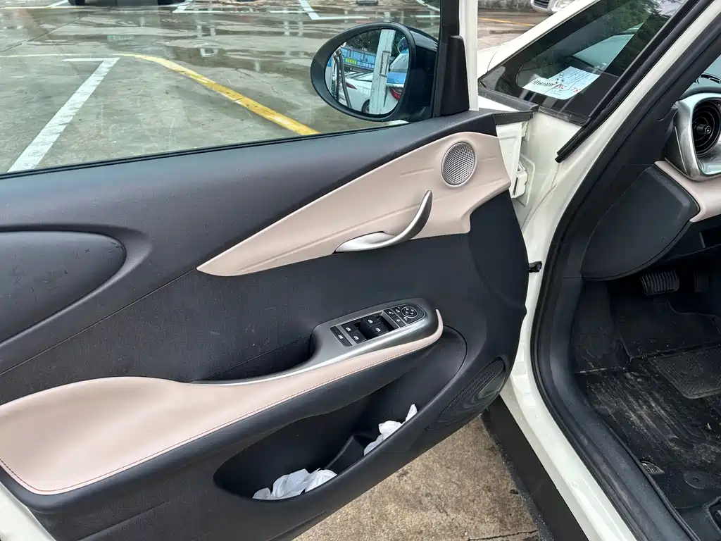 BYD Dolphin — миниатюра 7