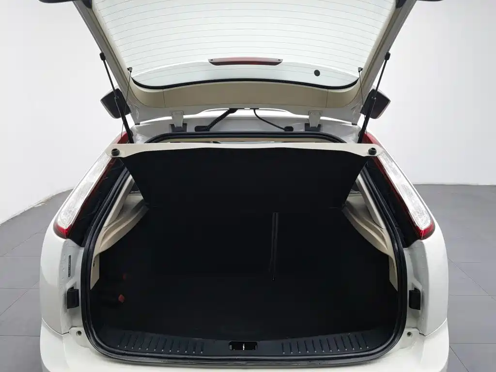 Ford Focus — миниатюра 16