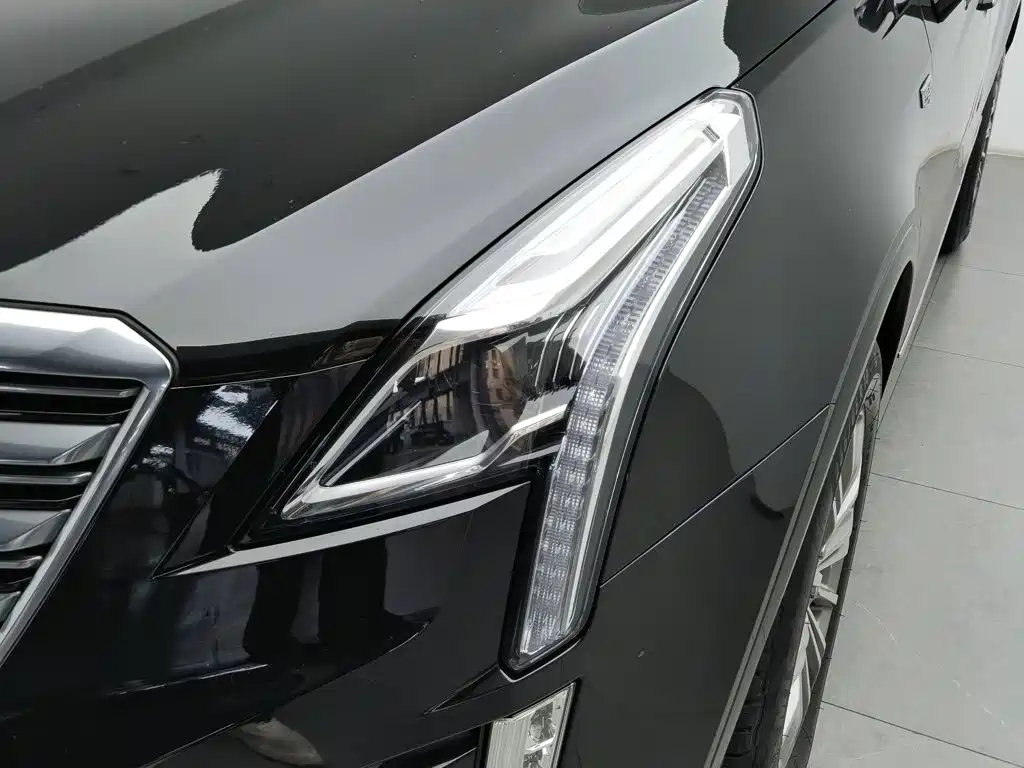 Cadillac XT5 — миниатюра 7