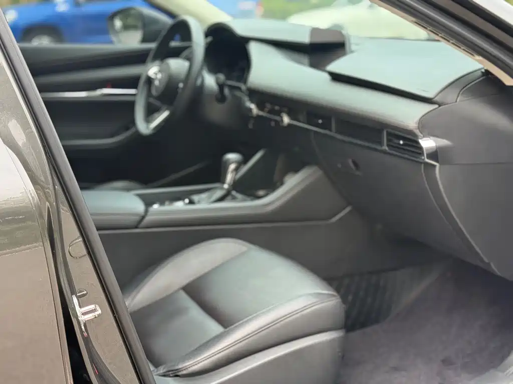 Mazda 3 Axela — миниатюра 7