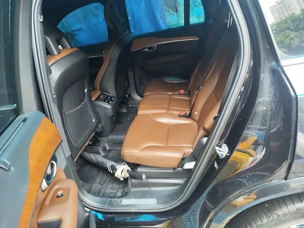 Volvo XC90 — миниатюра 18