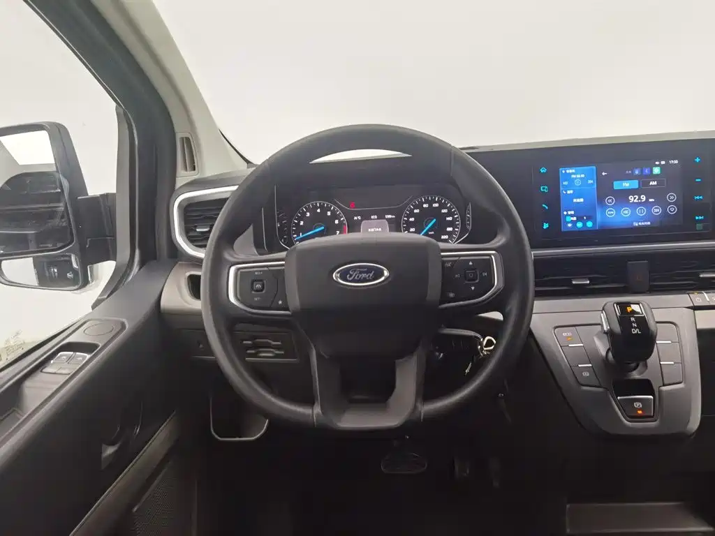 Ford Transit — миниатюра 11