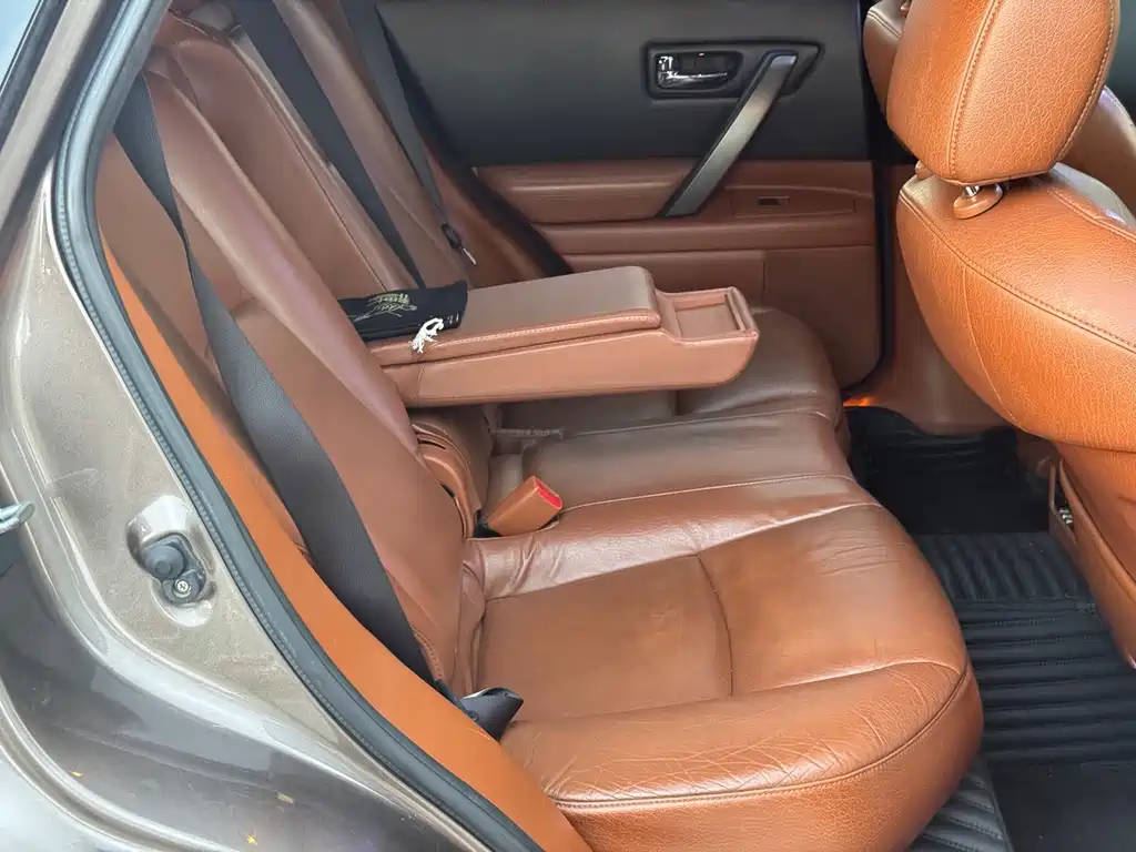 Infiniti FX — миниатюра 9