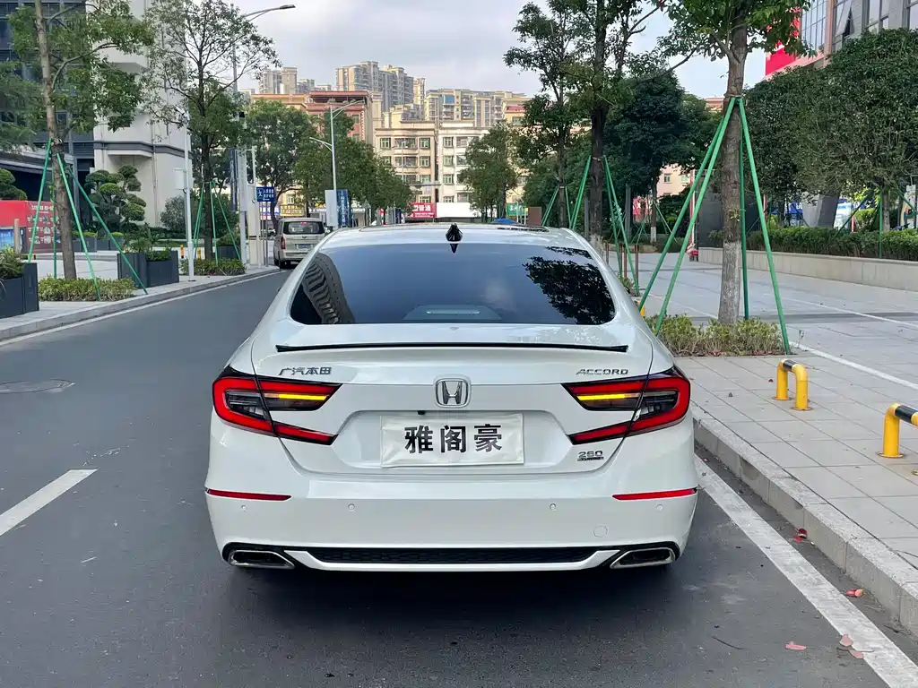 Honda Accord — миниатюра 5
