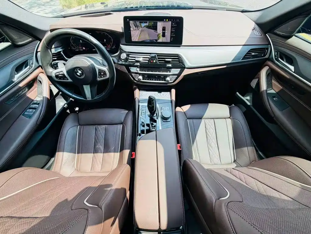 BMW 5 Series — миниатюра 19