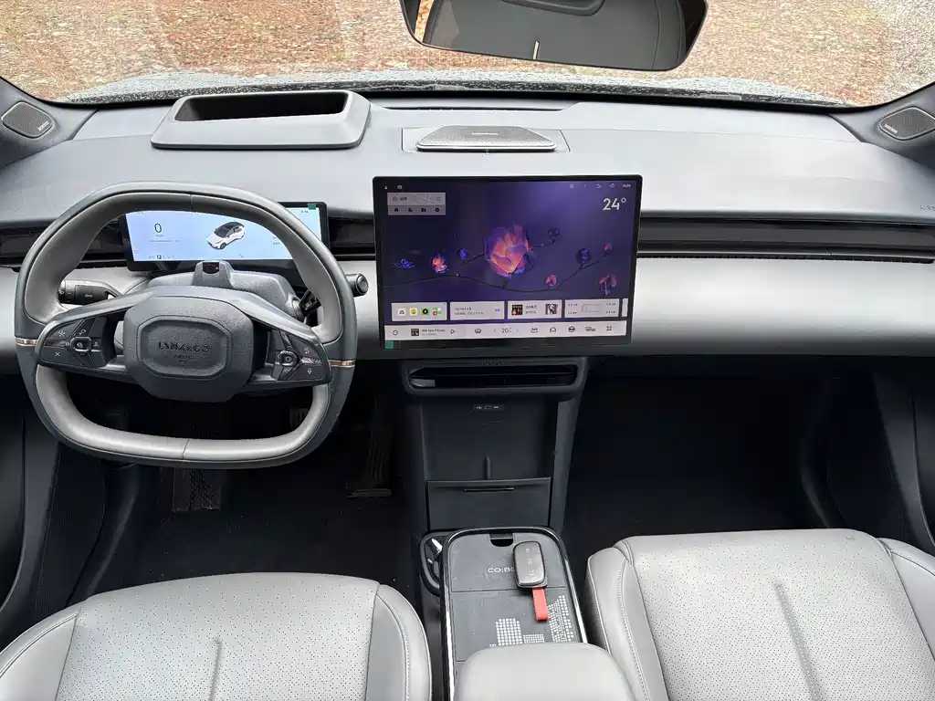 Lynk & Co Z20 — миниатюра 12