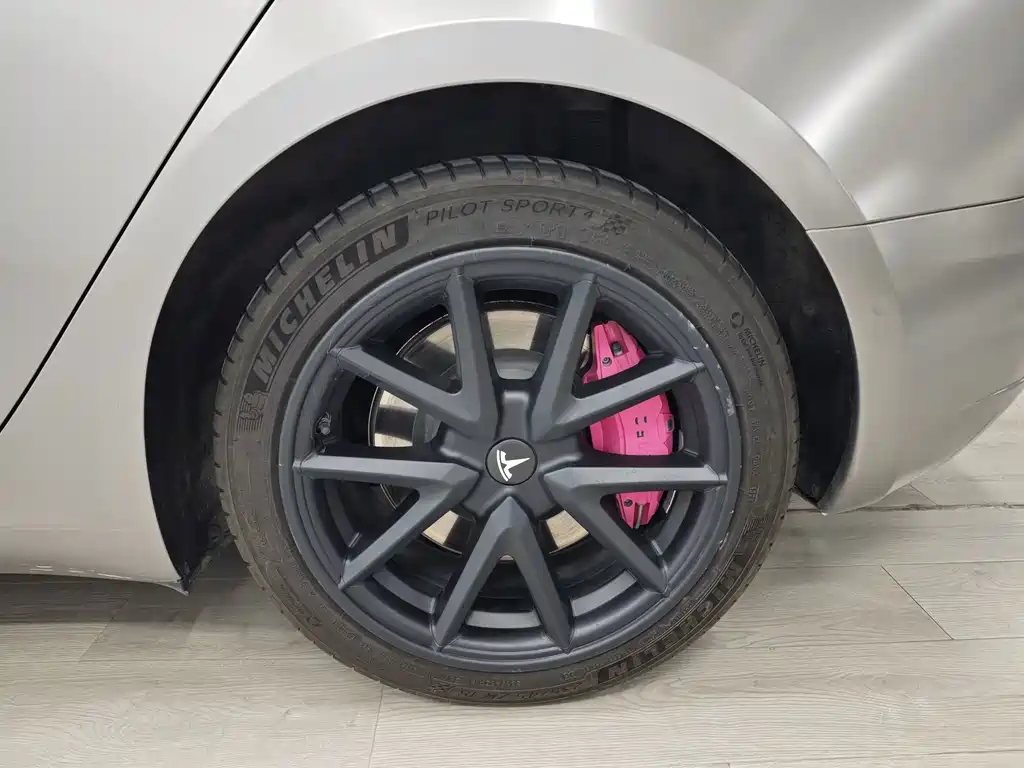 Tesla Model 3 — миниатюра 55