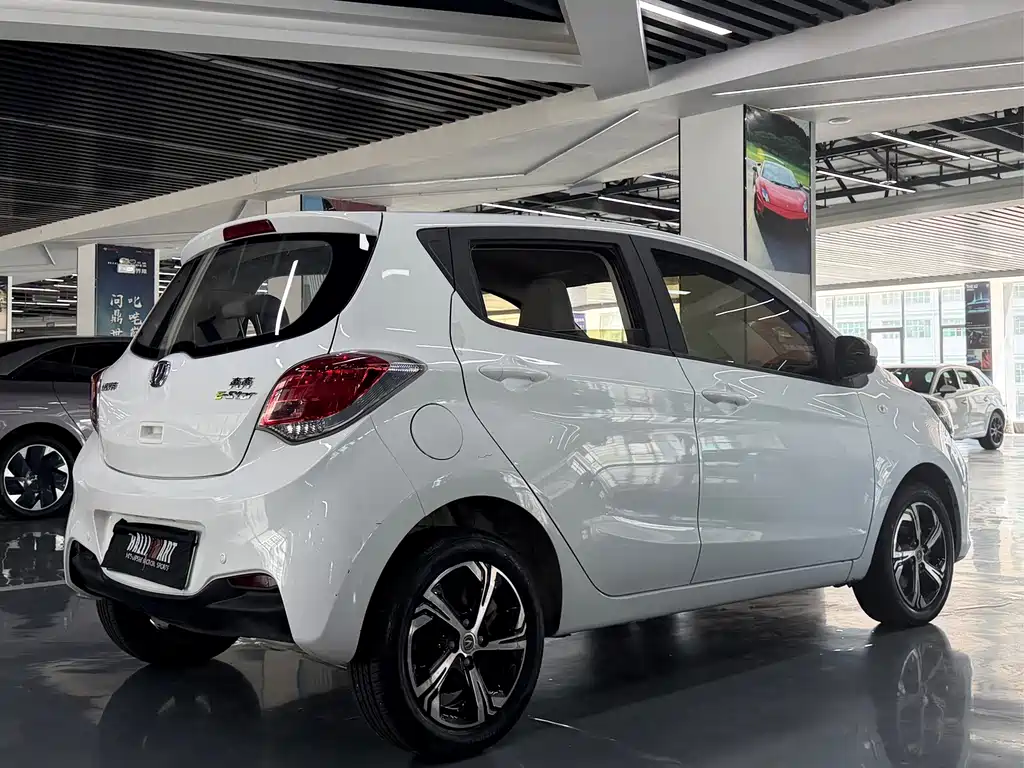 Changan Benben E-Star — миниатюра 6