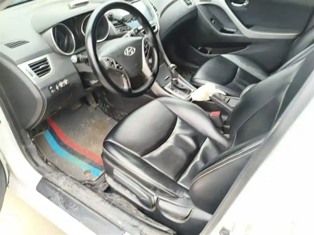 Hyundai Elantra Langdong — миниатюра 9