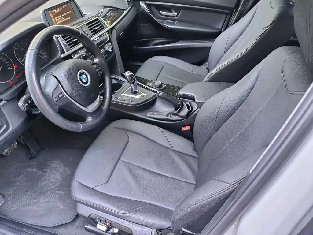 BMW 3 Series — миниатюра 8