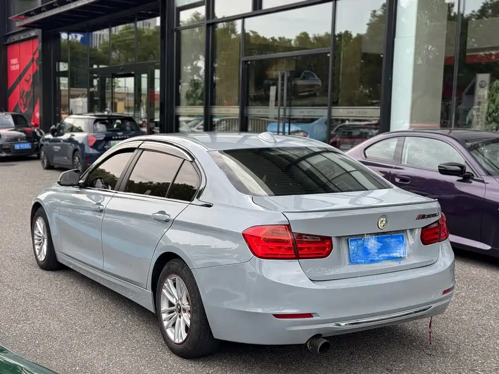 BMW 3 Series — миниатюра 12