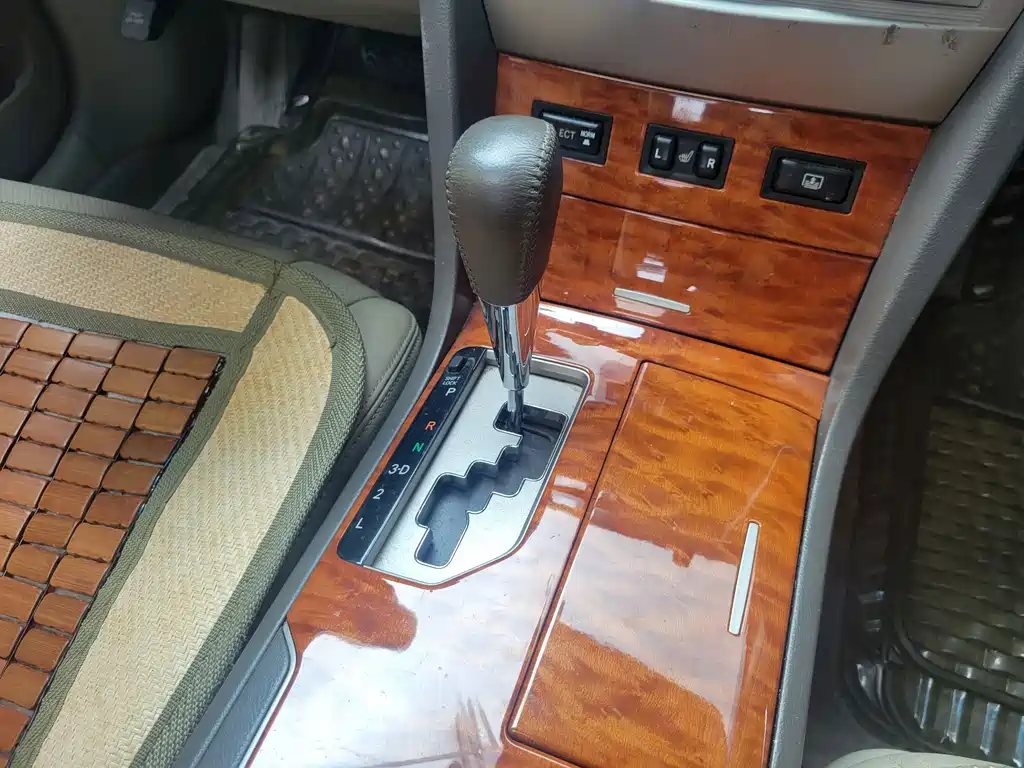 Toyota Camry — миниатюра 10