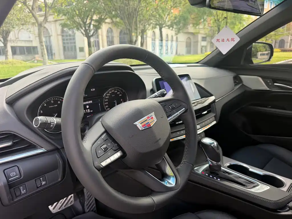 Cadillac CT4 — миниатюра 17