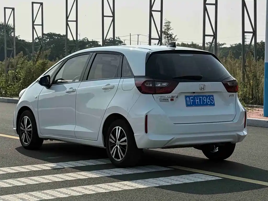 Honda Fit — миниатюра 4
