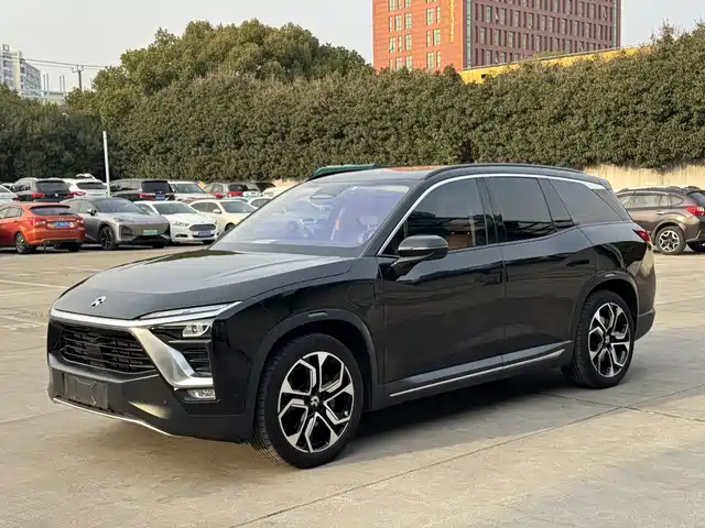 NIO NIO ES8 2018