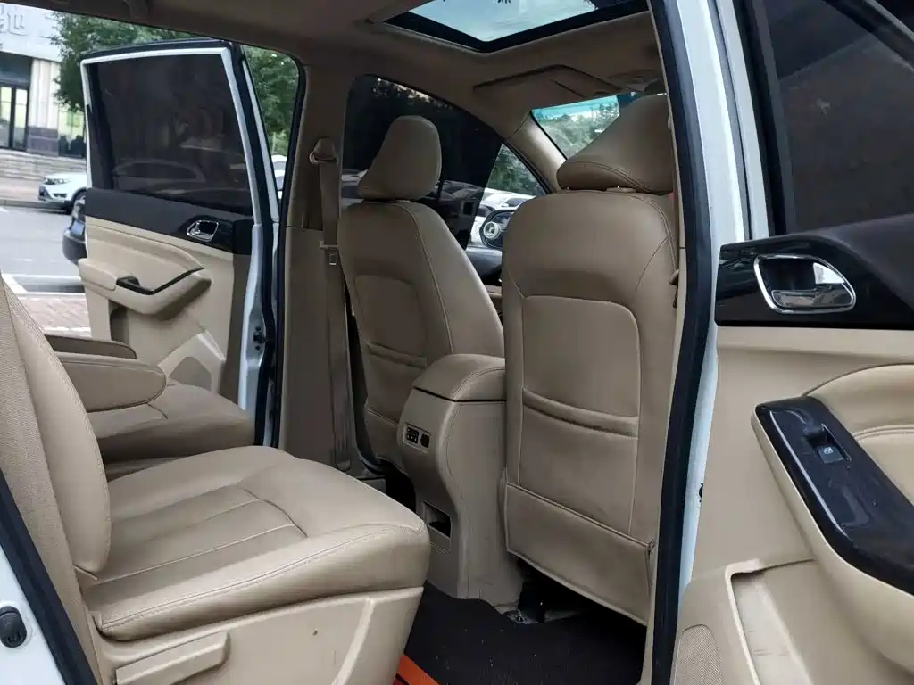 Baojun 730 — миниатюра 10