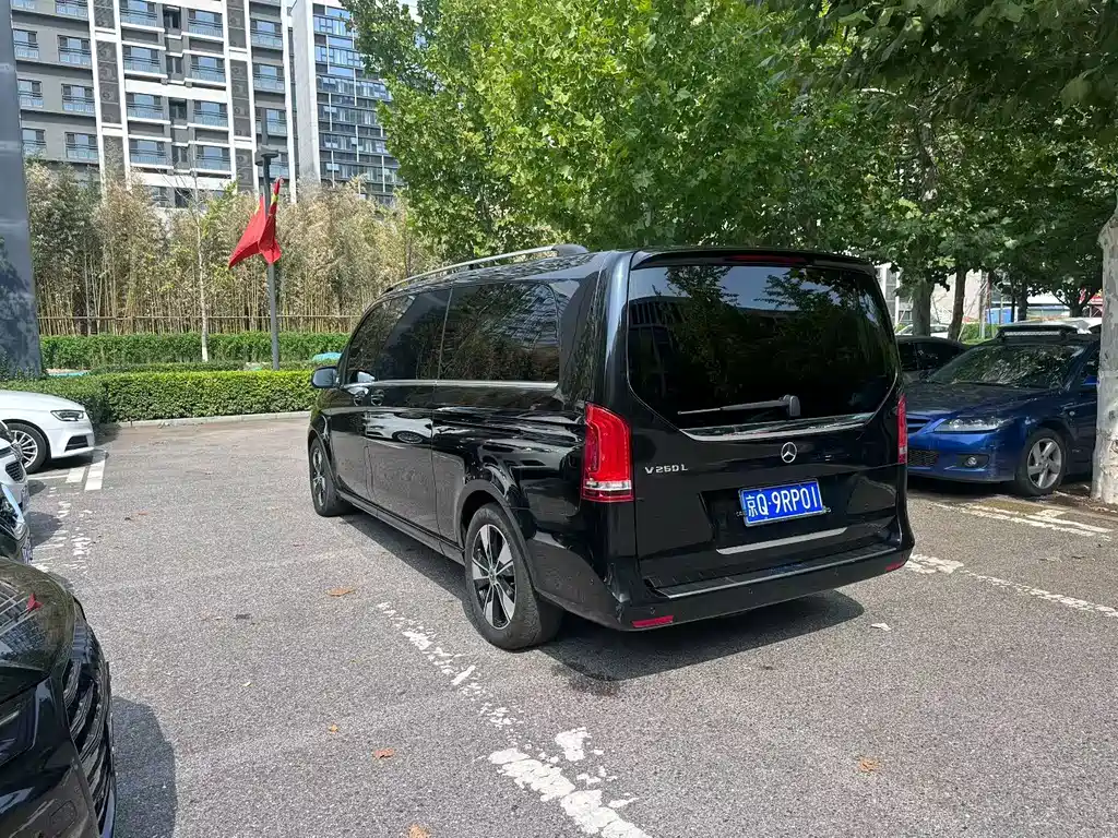 Mercedes-Benz V-Class — миниатюра 4