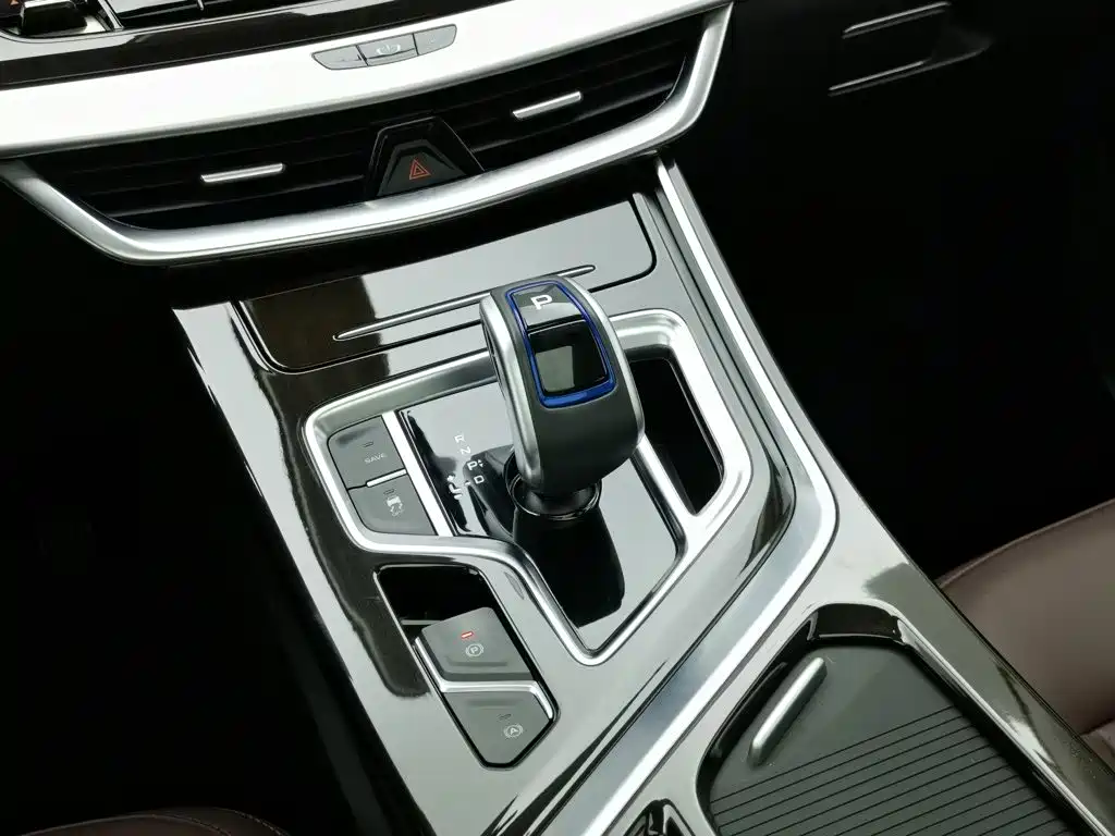 Geely Jia Ji New Energy — миниатюра 13