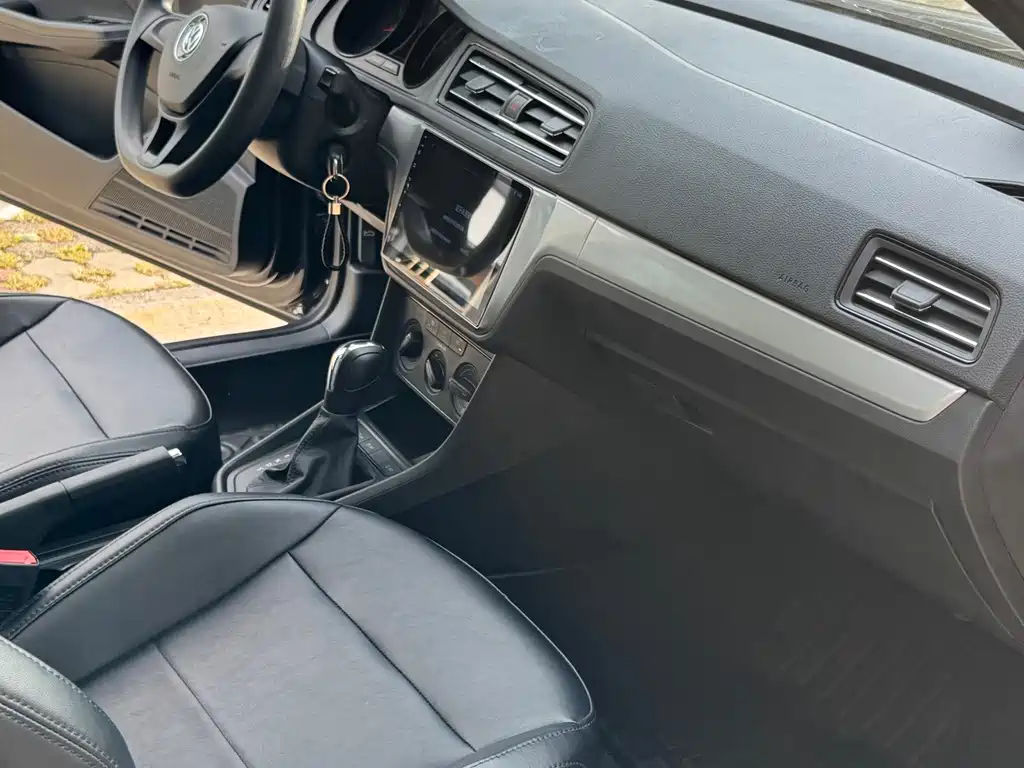 Volkswagen Lavida — миниатюра 14