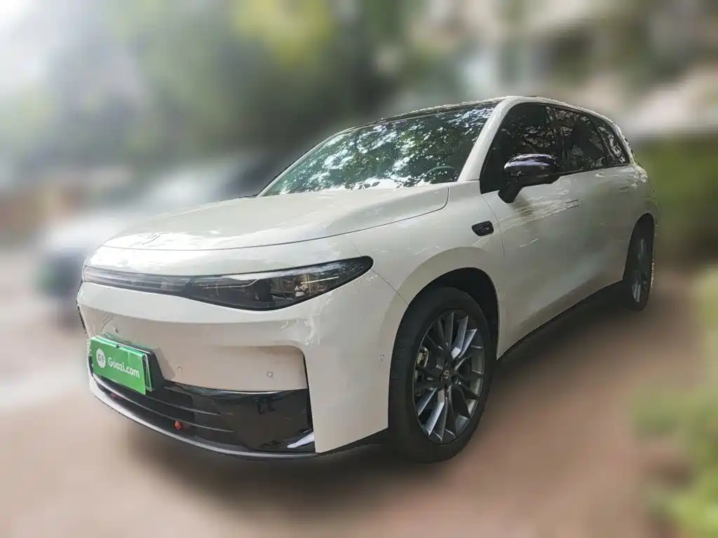 Leapmotor Leapmotor C10 — миниатюра 2