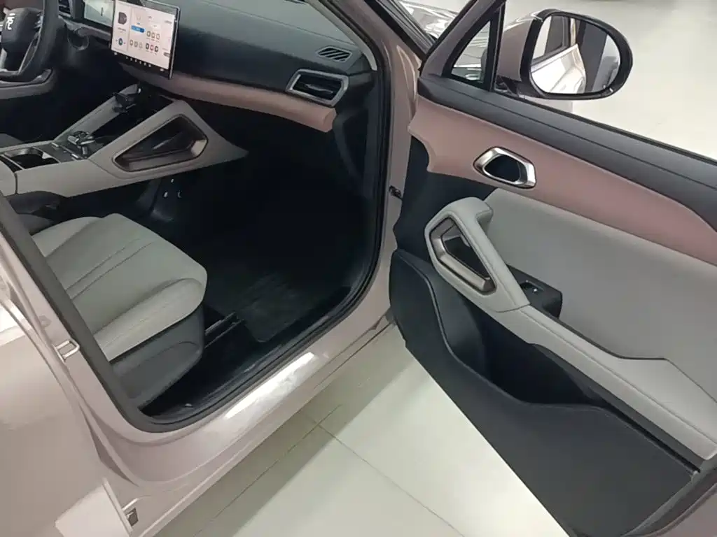 BYD Yuan UP — миниатюра 9